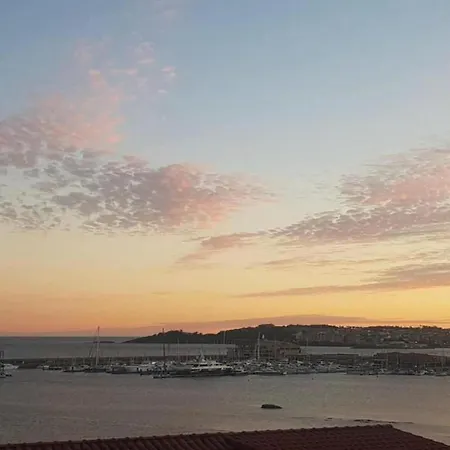 With Sea Views Διαμέρισμα *