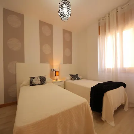 With Sea Views Διαμέρισμα *